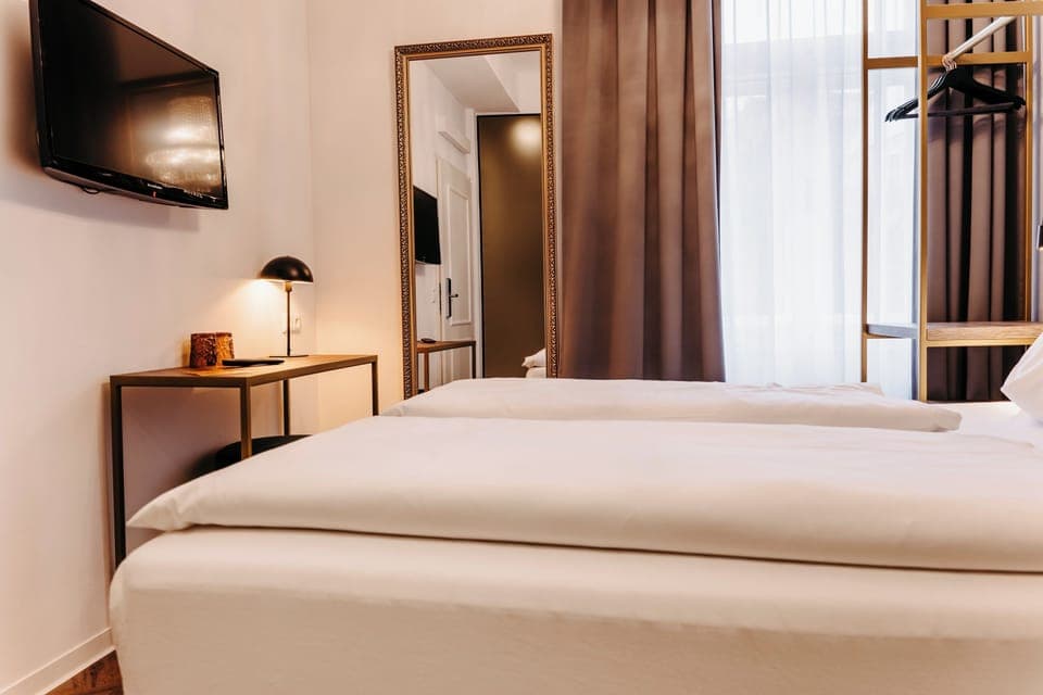 1 bedroom, hypo-allergenic bedding, in-room safe, individually decorated