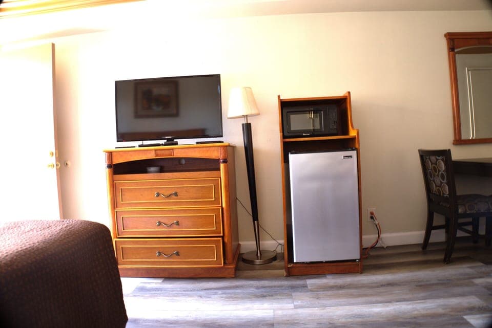 Standard Room, 2 Queen Beds | Premium bedding, blackout drapes, iron/ironing board, free WiFi