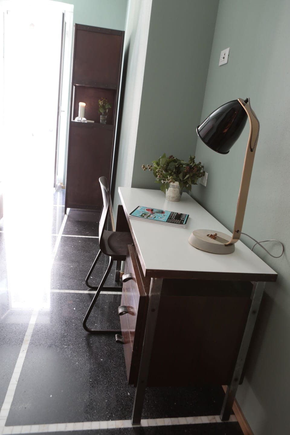 Down comforters, in-room safe, desk, soundproofing