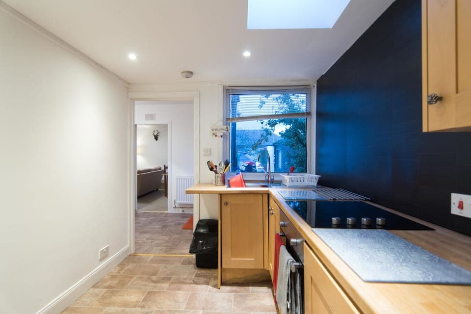 House, 3 Bedrooms | Private kitchen | Fridge, microwave, stovetop, dishwasher