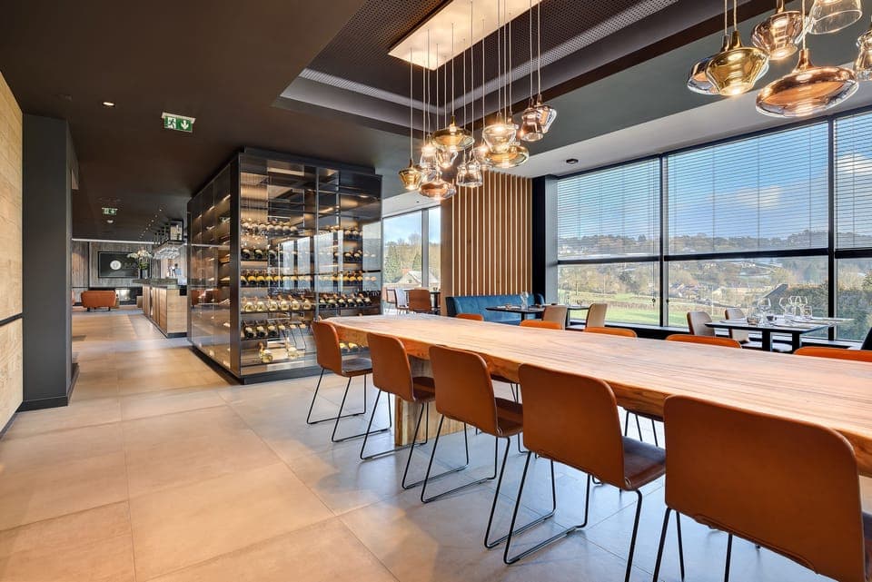 Breakfast, lunch and dinner served