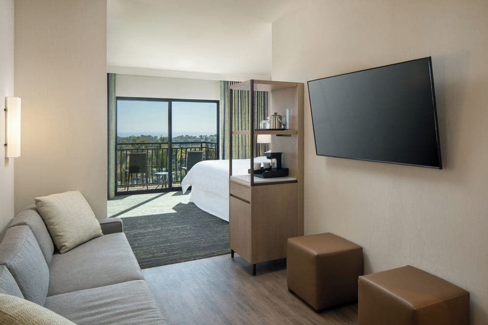 Premium Studio Suite, 1 Double Bed | Premium bedding, in-room safe, desk, laptop workspace