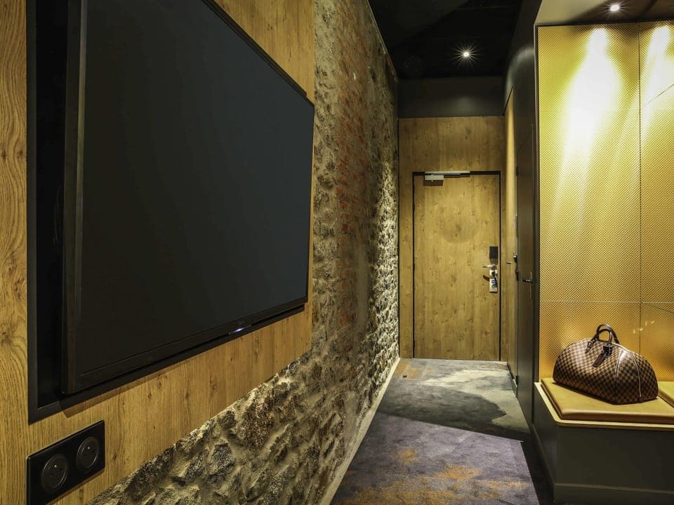 Executive Room, 1 Double Bed | Safe