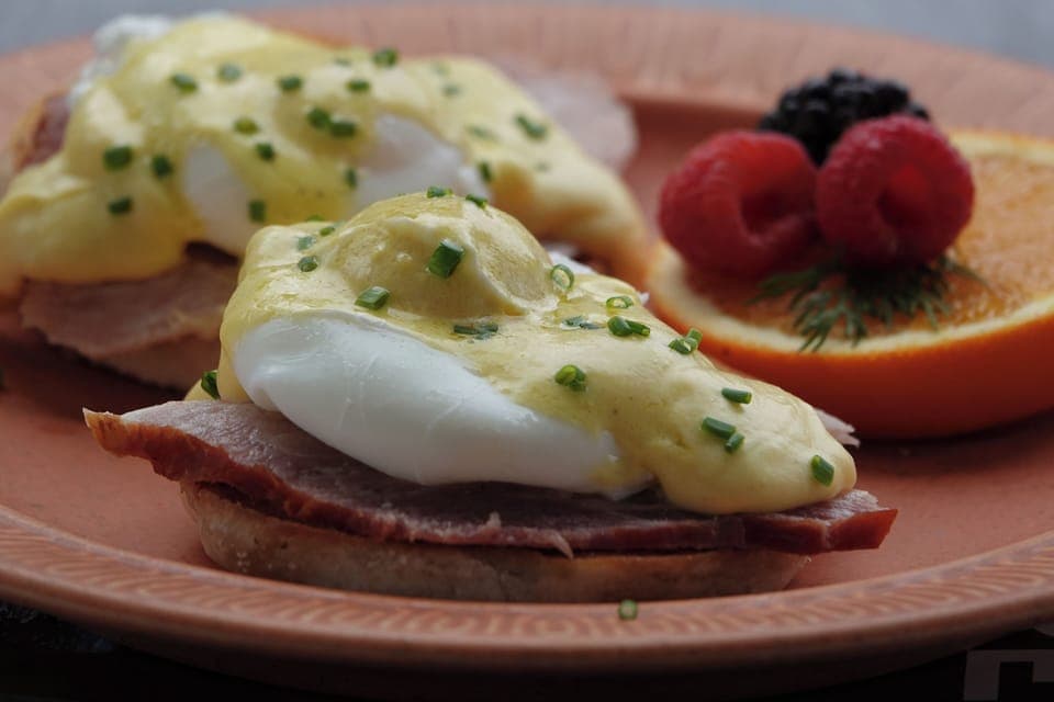 Free daily cooked-to-order breakfast