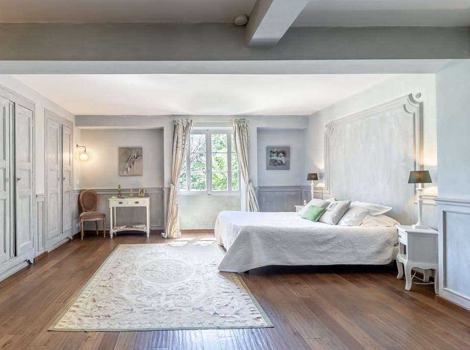 Deluxe Triple Room, Private Bathroom (Frédéric Mistral)