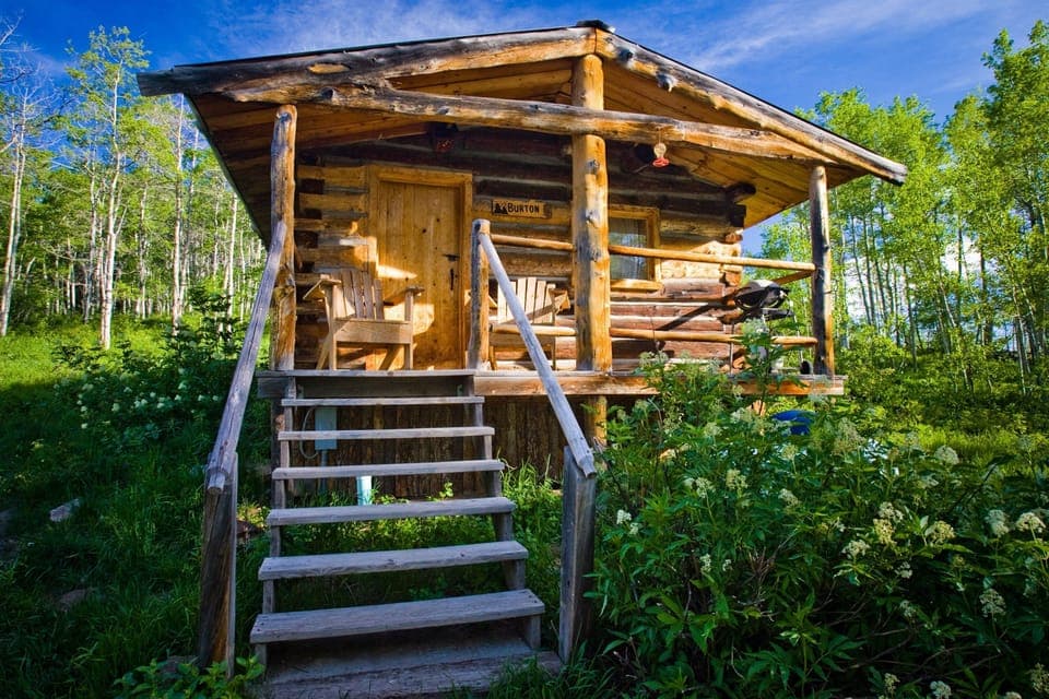 Burton Cabin | Individually decorated, individually furnished, bed sheets