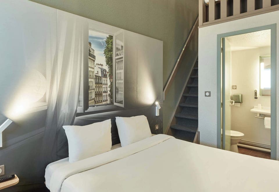 Quadruple Room, Non Smoking | Desk, soundproofing, free WiFi, bed sheets