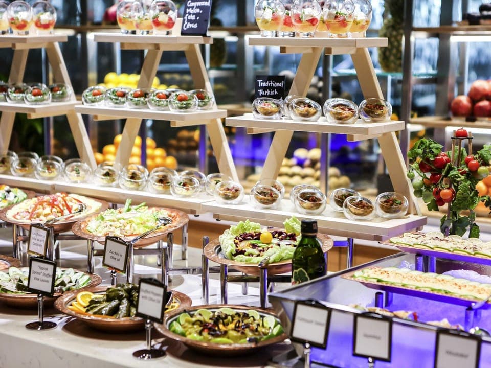 Daily buffet breakfast (AED 160 per person)