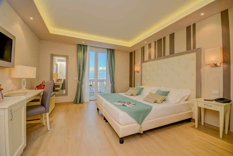 Deluxe Double Room, Balcony, Lake View | Down comforters, minibar, in-room safe, desk