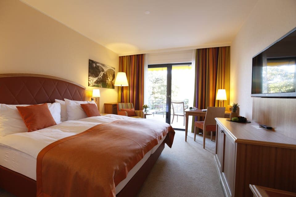 Classic Double Room | Hypo-allergenic bedding, down comforters, minibar, in-room safe