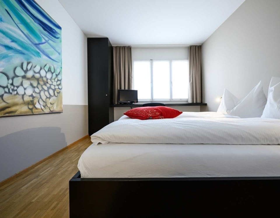 Classic Double Room | Hypo-allergenic bedding, down comforters, desk, blackout drapes