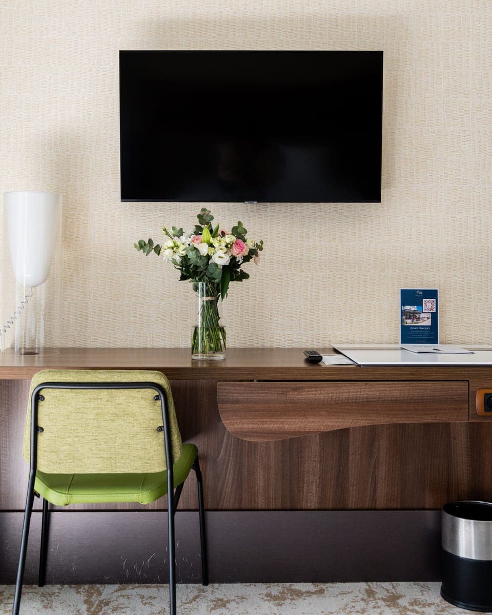 Suite Familiale - Annexe Contemporaine | Premium bedding, pillowtop beds, minibar, in-room safe