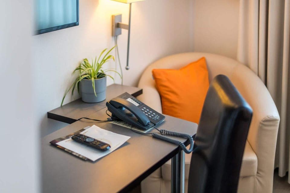 In-room safe, desk, blackout drapes, soundproofing