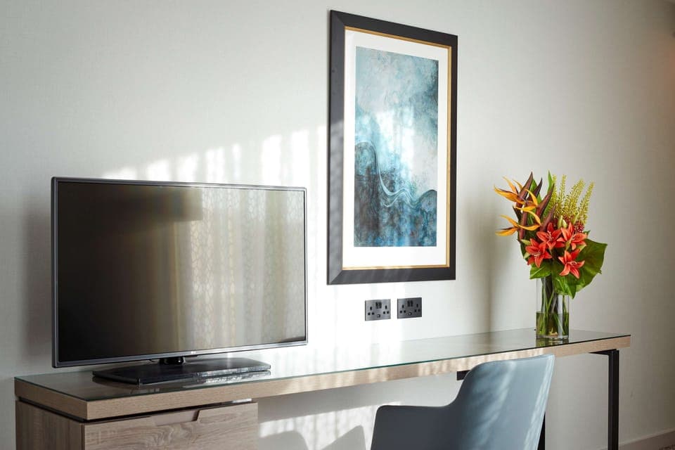 Hypo-allergenic bedding, in-room safe, desk, laptop workspace