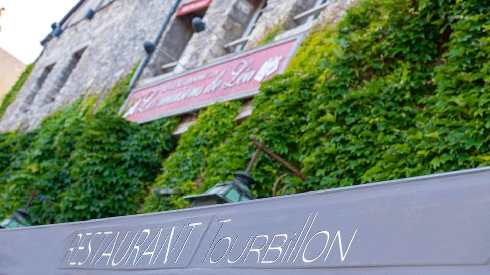 Lunch and dinner served, French cuisine