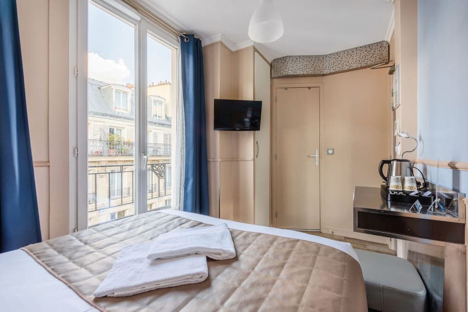 Standard Double Room | Premium bedding, in-room safe, laptop workspace, blackout drapes