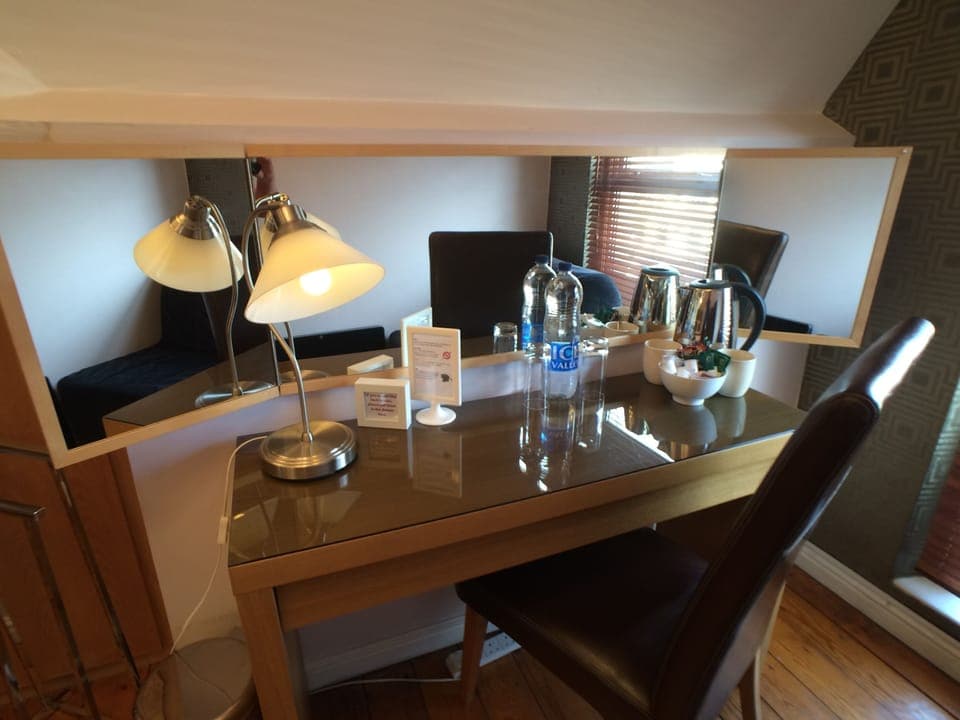 Egyptian cotton sheets, individually decorated, individually furnished