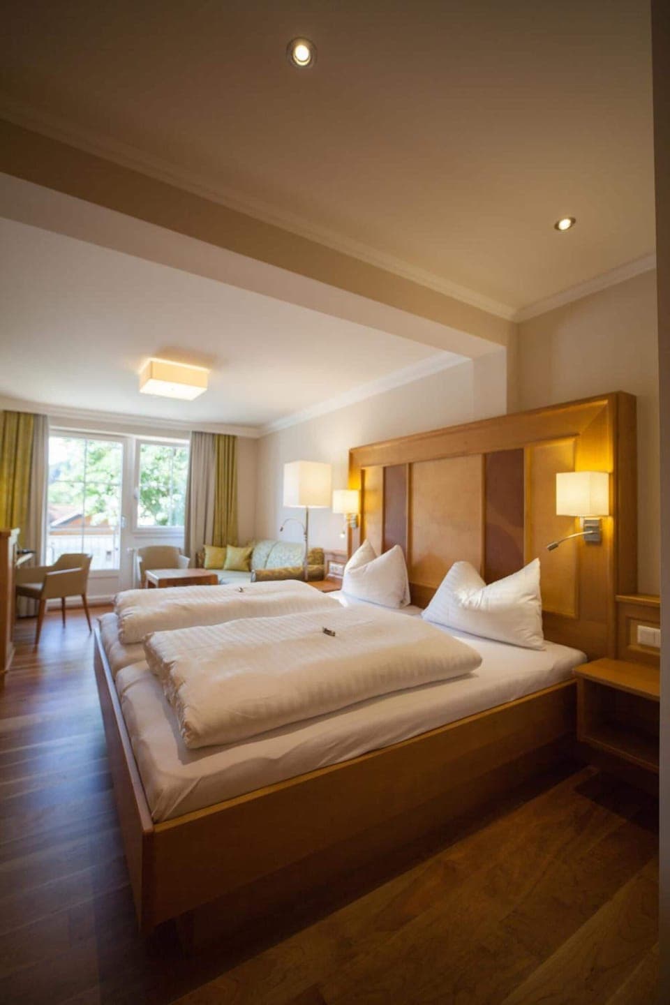 Double Room | In-room safe, desk, laptop workspace, soundproofing