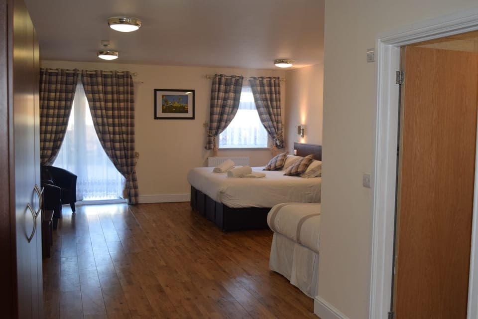 In-room safe, desk, iron/ironing board, free WiFi