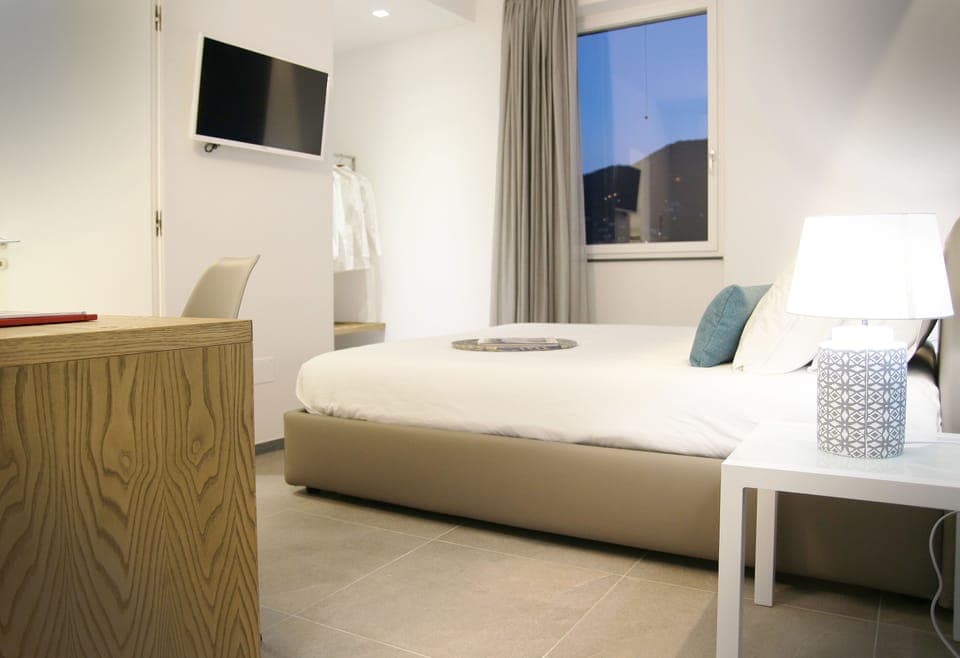 Basic Double Room (Blu) | Premium bedding, desk, rollaway beds, free WiFi