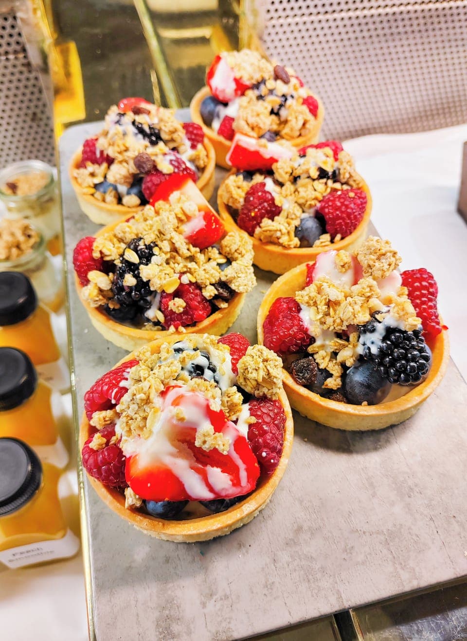 Free full breakfast on weekdays