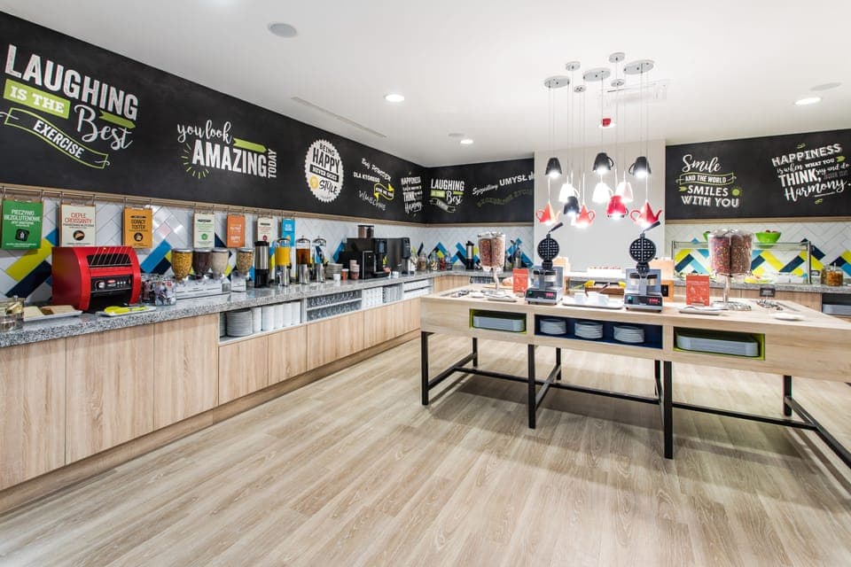 Free daily buffet breakfast