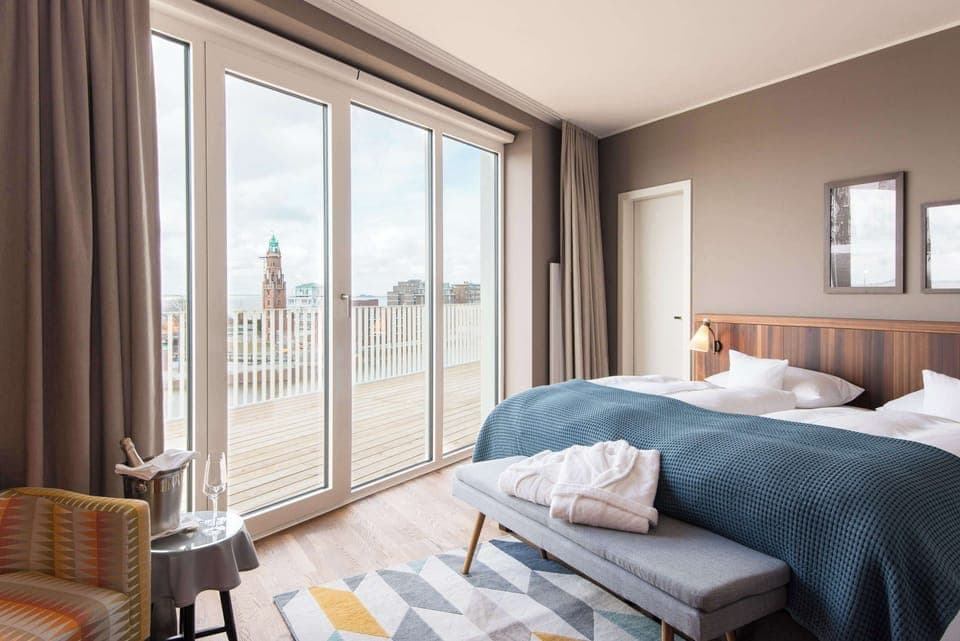 Junior Suite, 1 Double Bed, Balcony | Premium bedding, minibar, in-room safe, desk