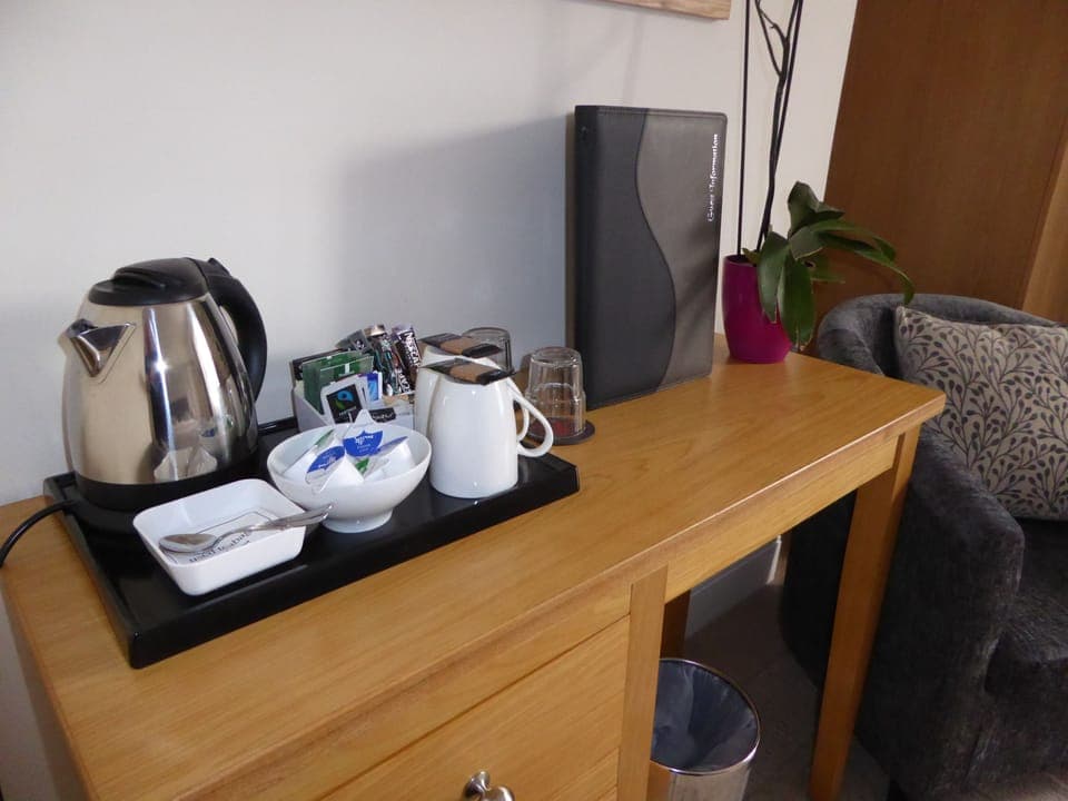Double Room (Super King - Honddu) | Coffee and/or coffee maker