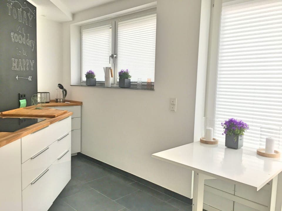 City Apartment, 2 Bedrooms, Kitchen | Private kitchen | Fridge, microwave, oven, stovetop