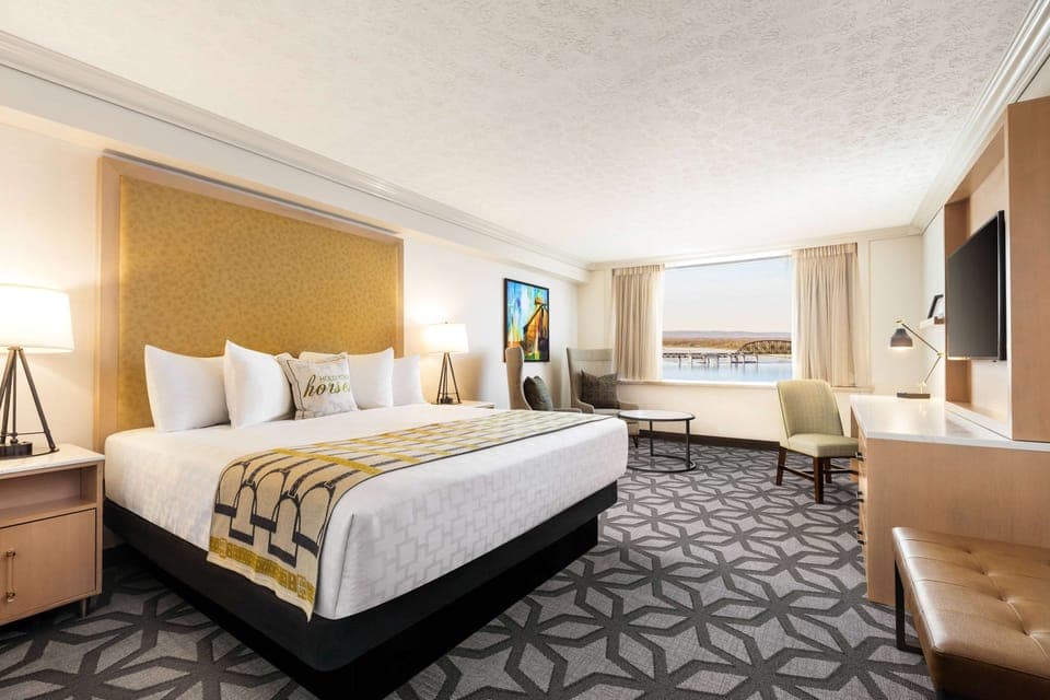 In-room safe, desk, laptop workspace, iron/ironing board