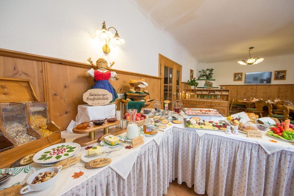 Daily buffet breakfast (EUR 20 per person)