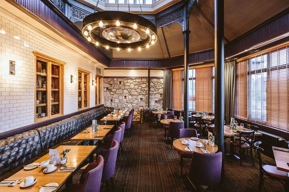 Breakfast, lunch, dinner served; British cuisine 