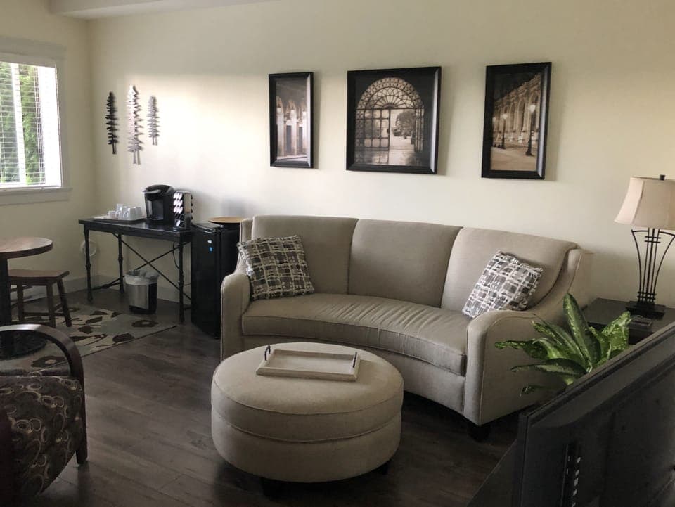 40-inch LED TV with digital channels, TV