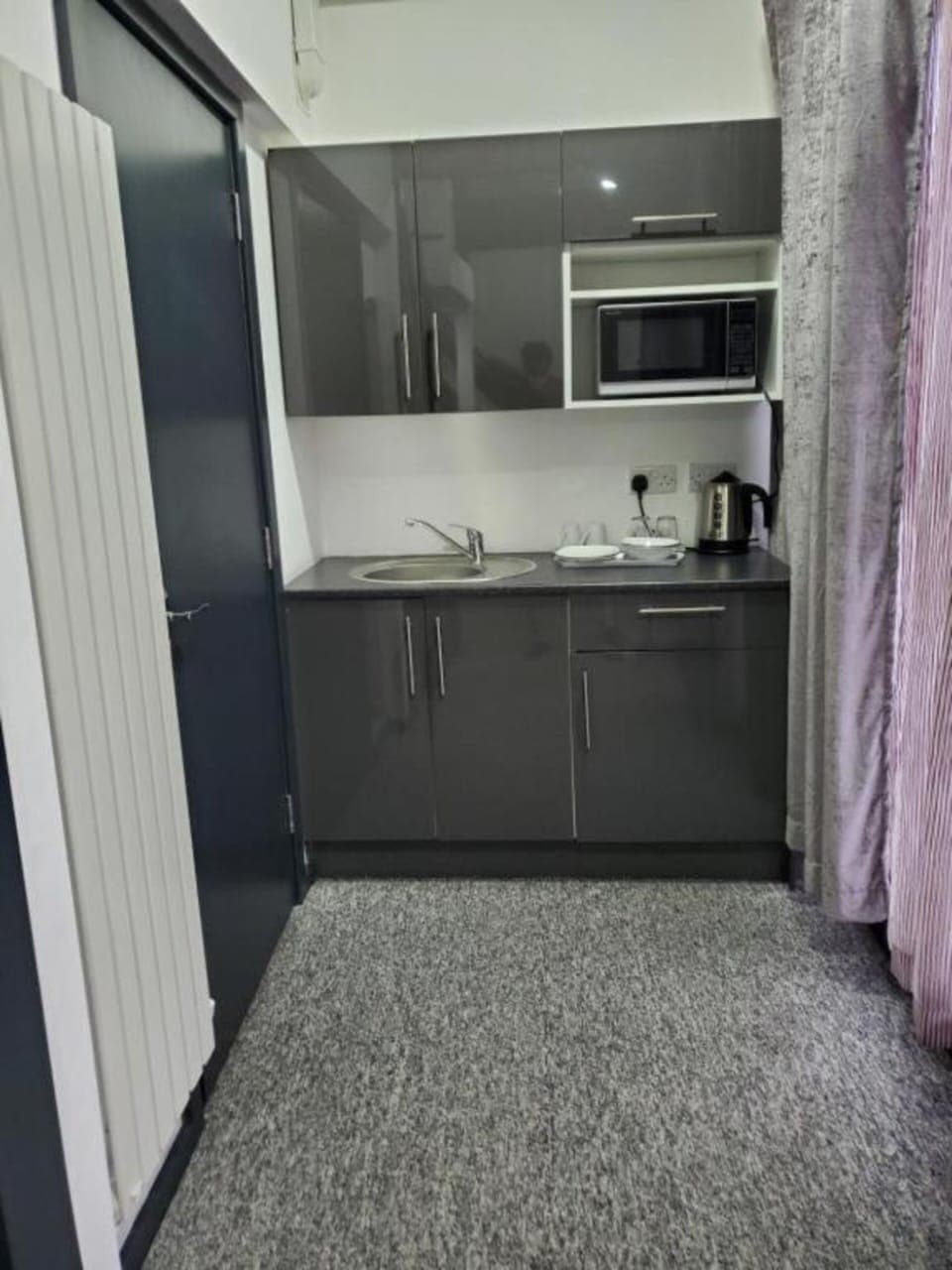 2 Bed Suite with Balcony | Private kitchen | Microwave
