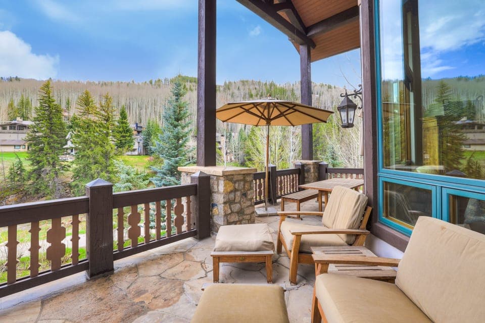 Townhome, 5 Bedrooms | Property grounds