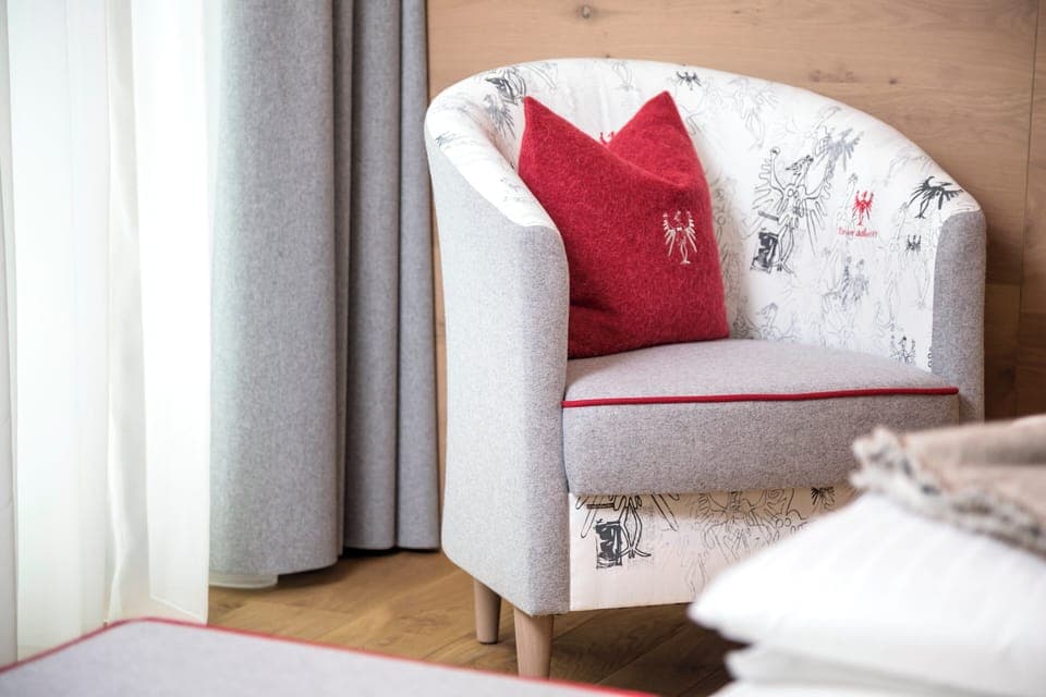 In-room safe, desk, blackout drapes, soundproofing