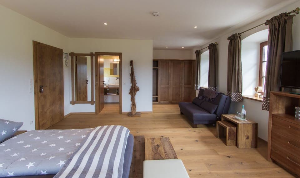 Soundproofing, cribs/infant beds, rollaway beds, free WiFi