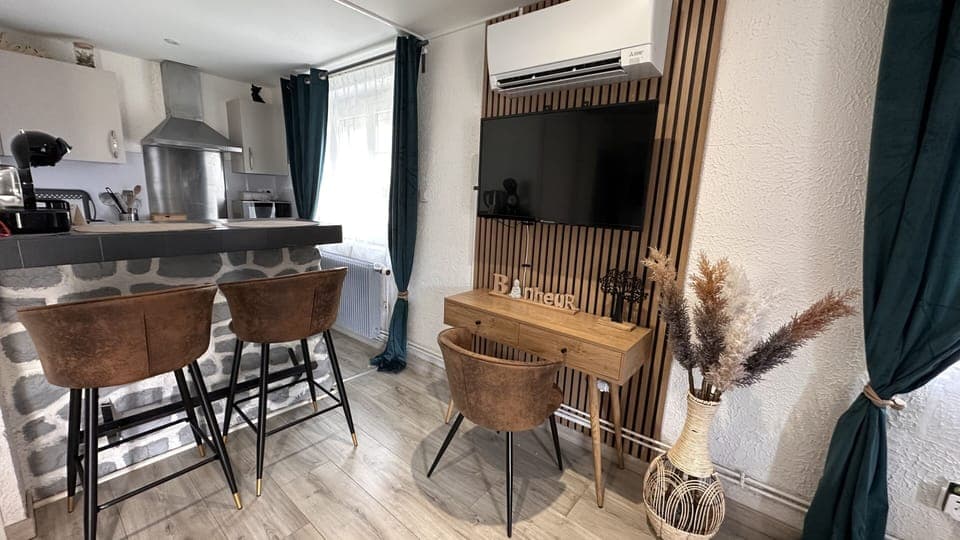 Cottage, Private Bathroom (du Cytise) | Shared kitchen | Highchair