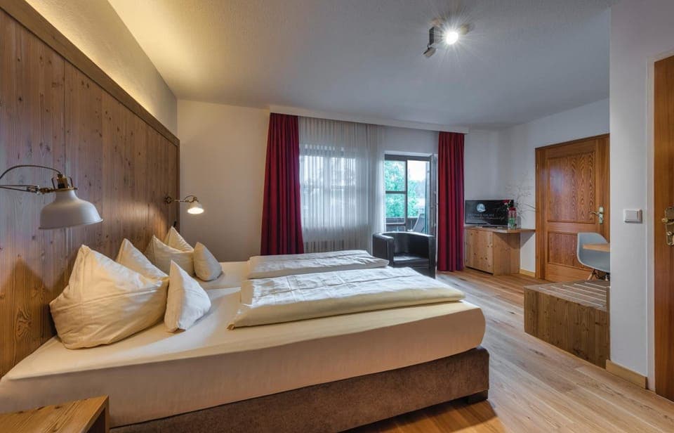 In-room safe, desk, blackout drapes, free WiFi