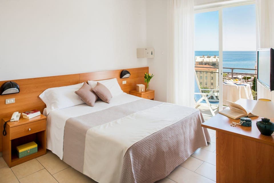 In-room safe, free WiFi, bed sheets