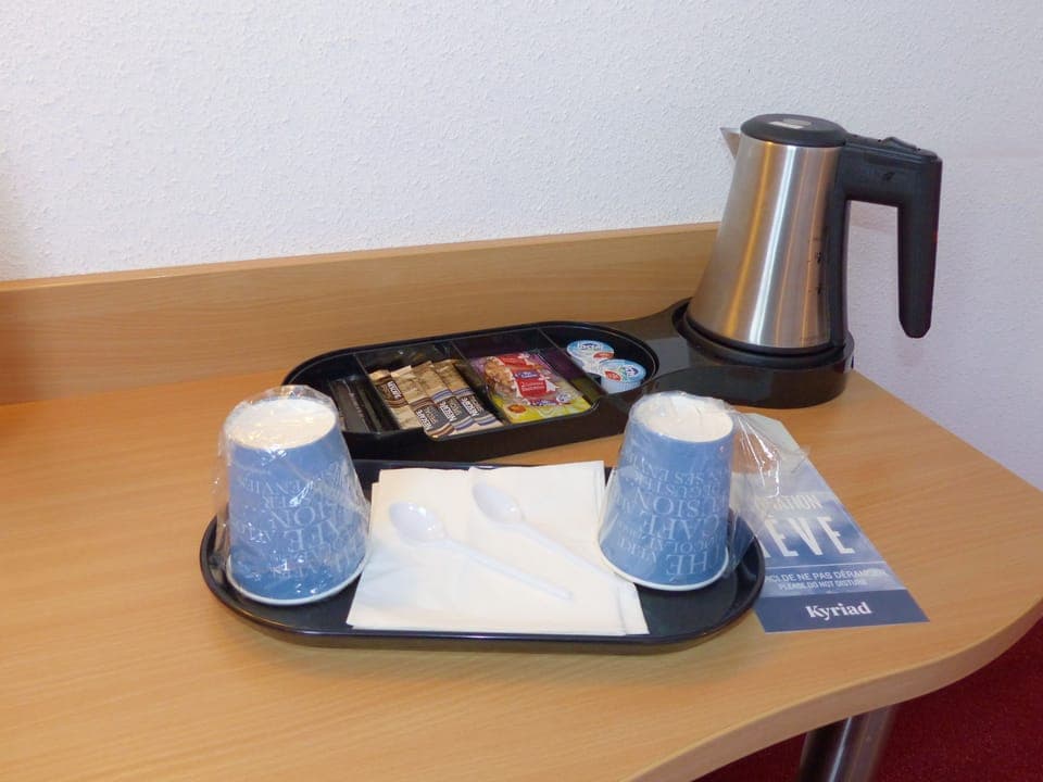 Standard Room, 2 Twin Beds | Coffee and/or coffee maker