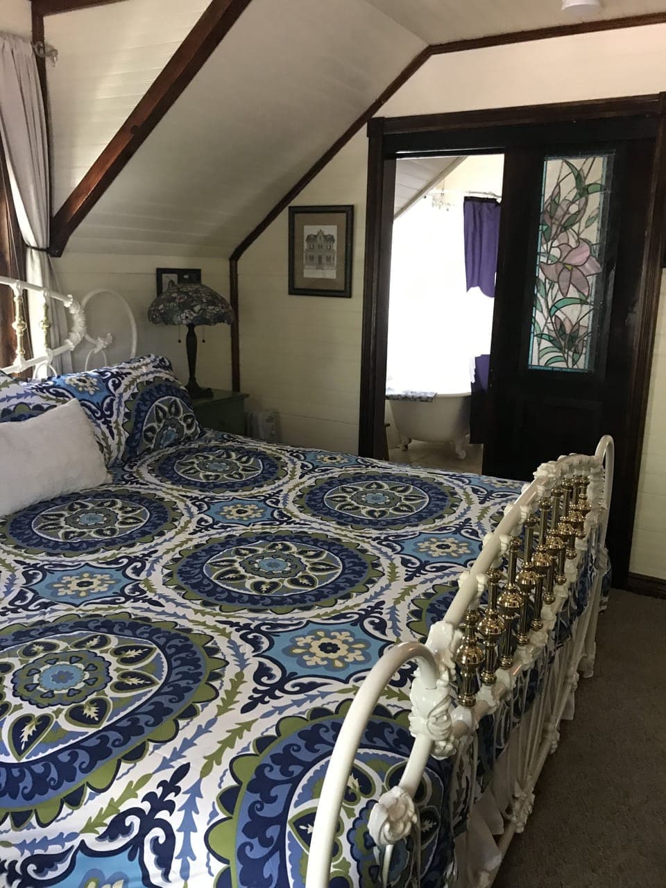 Downtown BnB King Bed Clawfoot Tub & Jacuzzi 1 | 1 bedroom, premium bedding