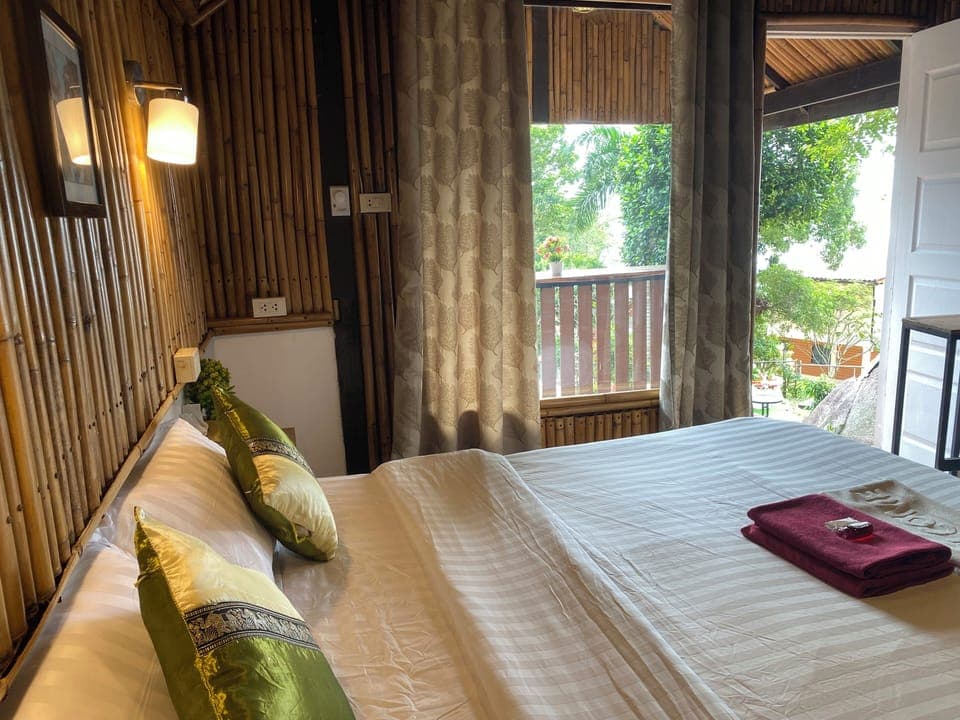 Bungalow with Sea View  | Free WiFi, bed sheets