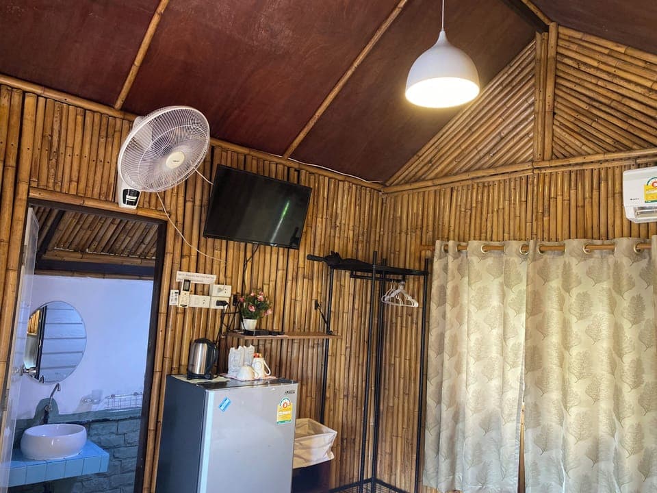 Bungalow with Sea View  | Free WiFi, bed sheets