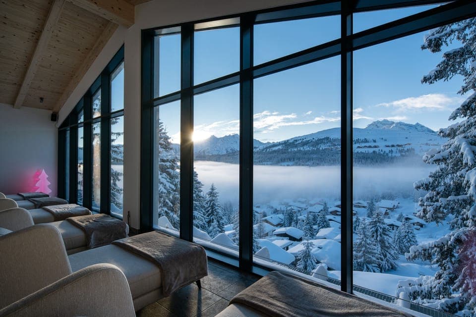 Sauna, hot tub, steam room, body treatments, facials