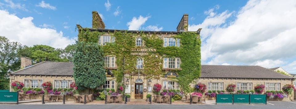 Lunch and dinner served