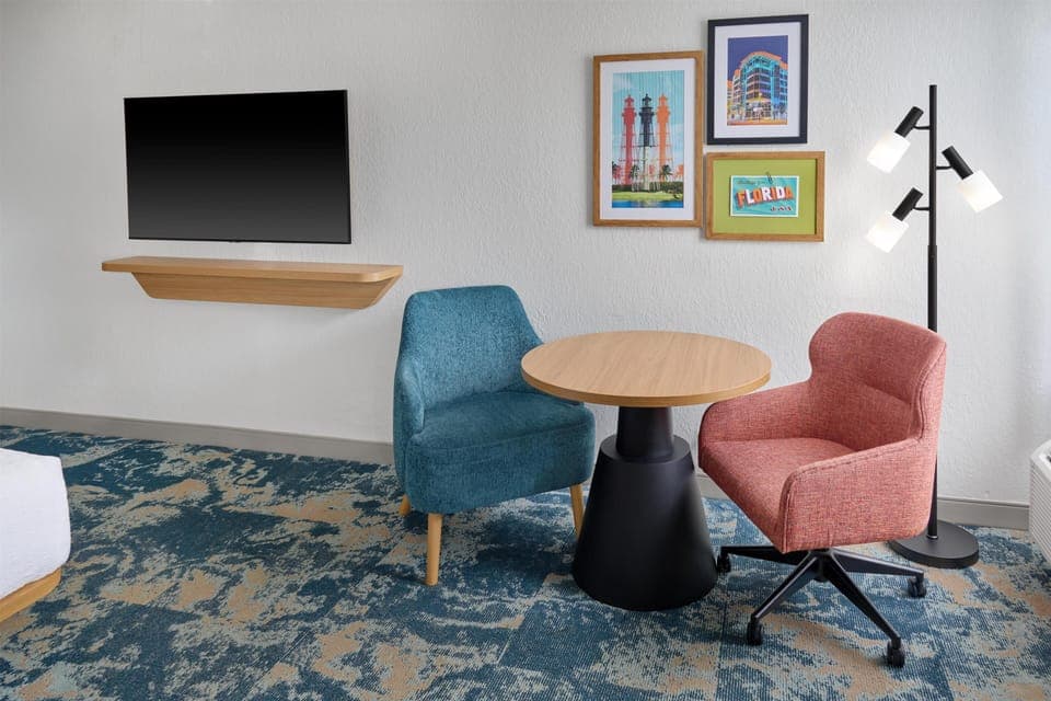 Premium bedding, in-room safe, blackout drapes, iron/ironing board