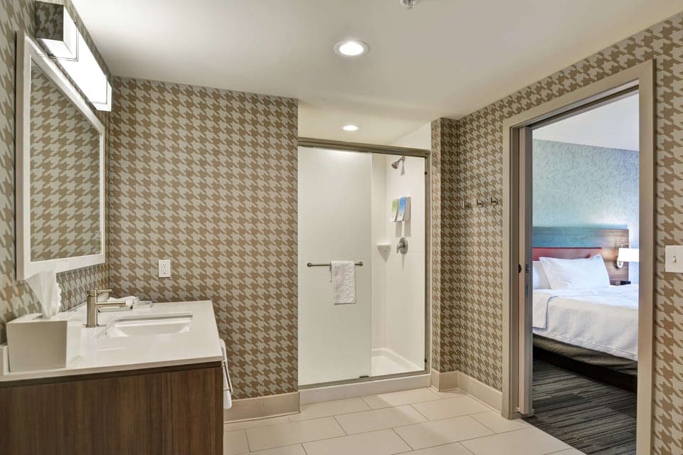 Bathroom shower