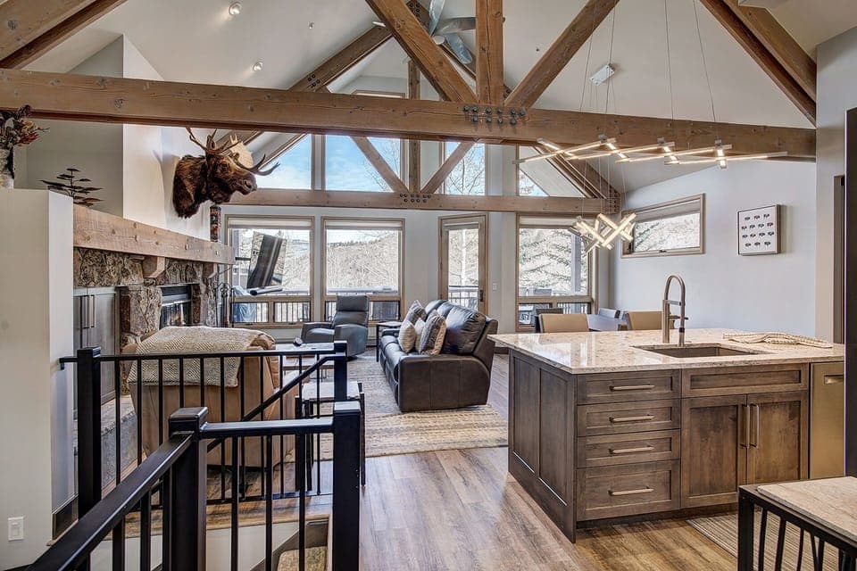 Townhome, 3 Bedrooms | Private kitchen | Full-size fridge, microwave, oven, stovetop