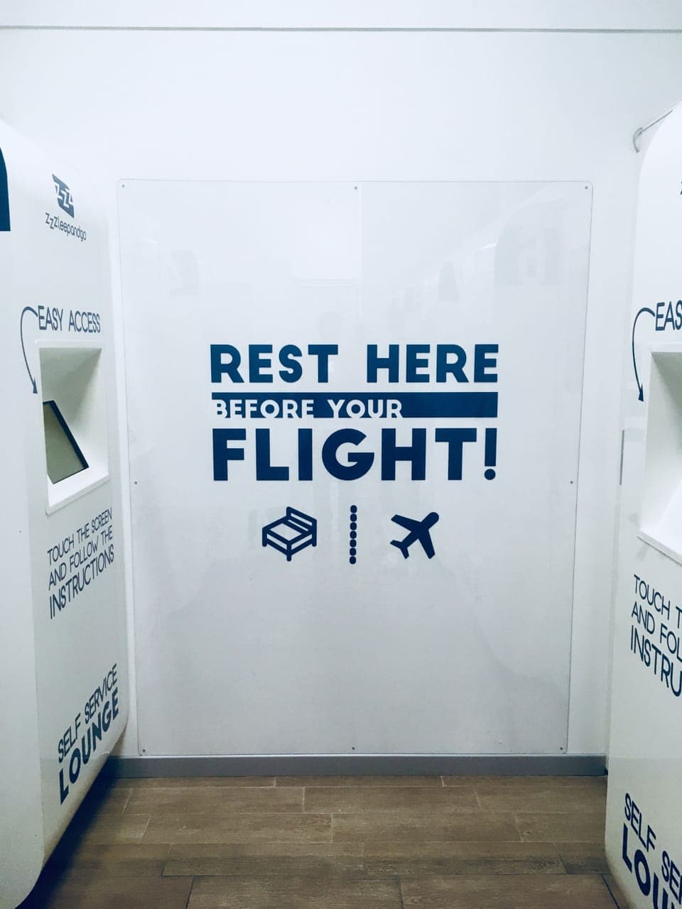 Check-in/check-out kiosk